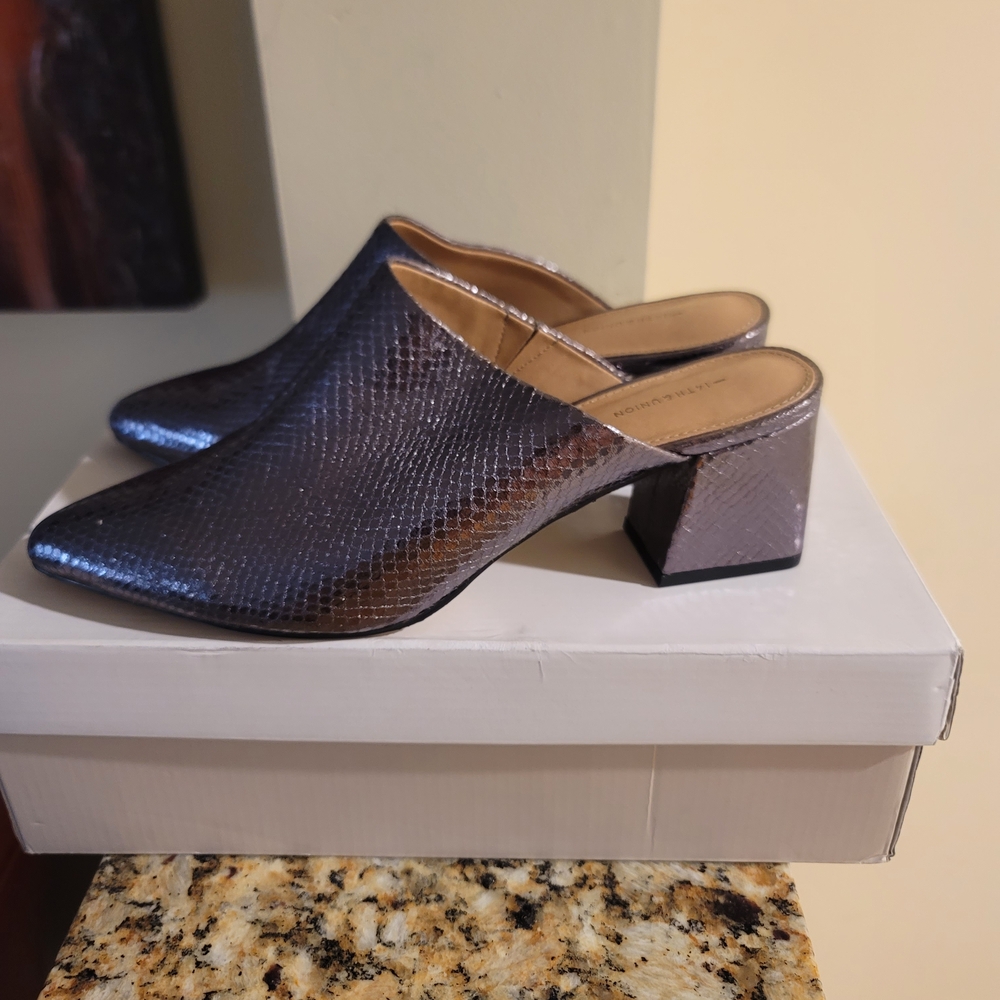 14th & Union Metallic Snake Pattern Mules - Picture 4 of 6